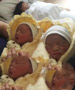 恭喜北京李氏夫妇成功抱上双胞胎