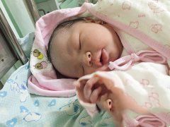 恭喜陆先生喜得一女